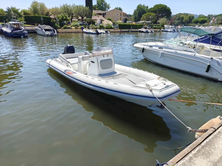 Selva Selva D840 Exclusive te huur van particulier of professional in Port de Cannes Marina