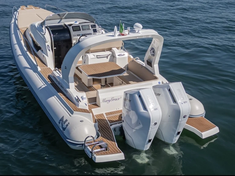 Bootverhuur Nuova Jolly Prince 33 Sport Cabine in Propriano via SamBoat