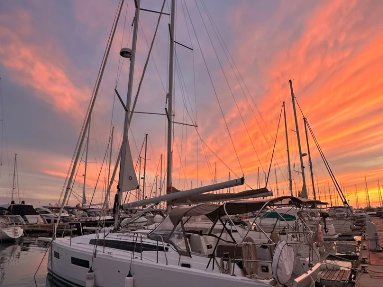 Jachthuur in Marina deportiva de Menorca - Jeanneau Sun oddysey 350 via SamBoat
