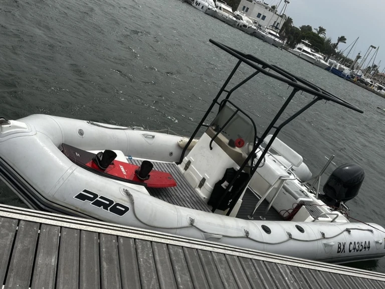 Huur RIB met of zonder schipper Zodiac in Saint-Cyprien