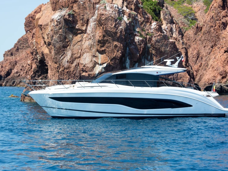 Huur Motorboot met of zonder schipper Princess in Cannes