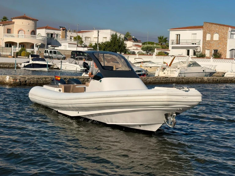 Magazzu MX 11 te huur van particulier of professional in Empuriabrava