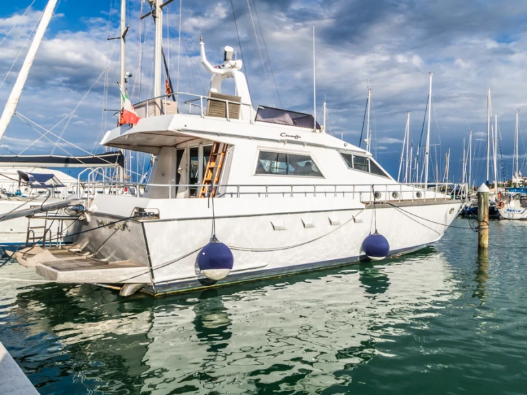Camuffo C52 te huur van particulier of professional in Marina di Pisa