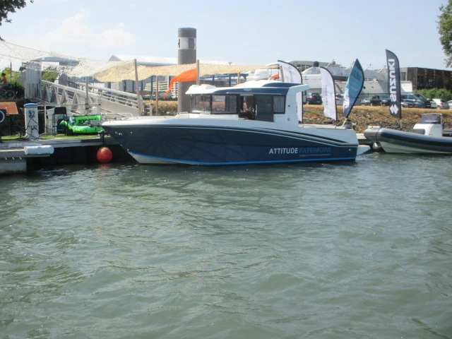 Verhuur Motorboot Bénéteau met vaarbewijs