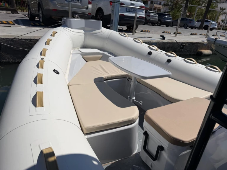 Verhuur RIB in Alcúdia - Zodiac Hurricane 733