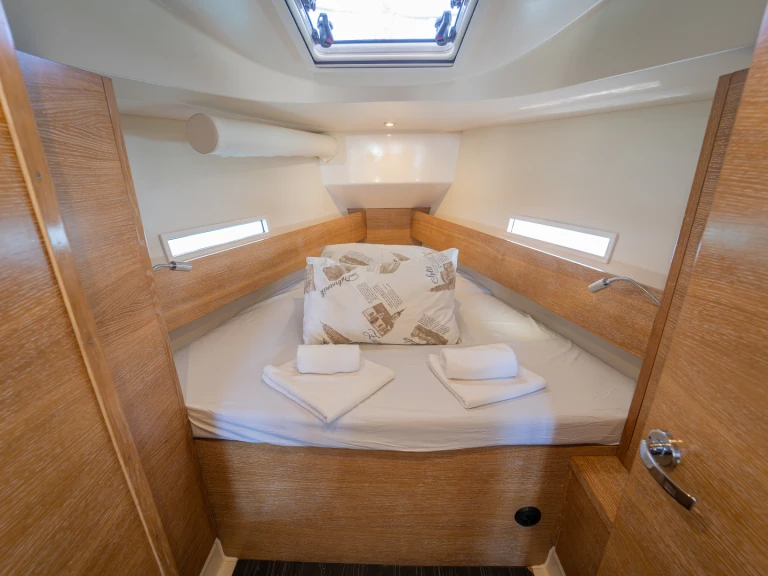 Bootverhuur Salona Salona 380 in Kaštela via SamBoat