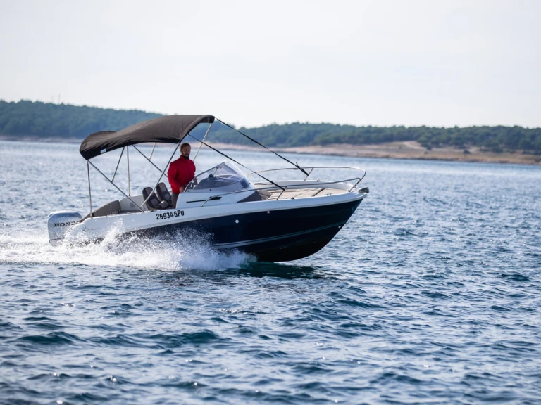 Verhuur Motorboot Jeanneau met vaarbewijs