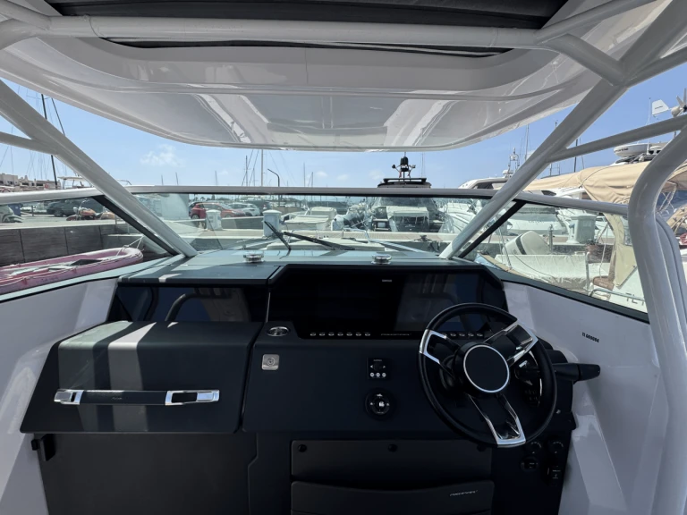 Verhuur Motorboot in Port Cogolin - Axopar Axopar 37 Sun-Top