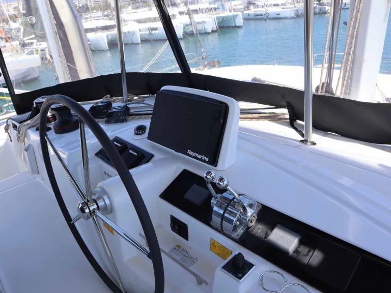 Huur Catamaran met of zonder schipper Lagoon in Álimos