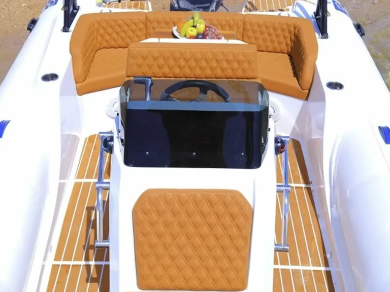 Bootverhuur Pula goedkoop Viga Luxury 650