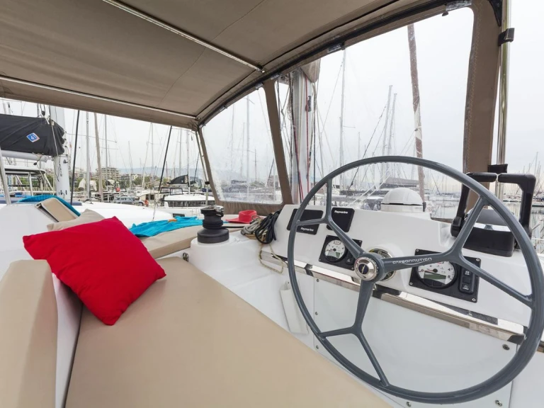 Catamaran te huur in Ávdira voor de beste prijs