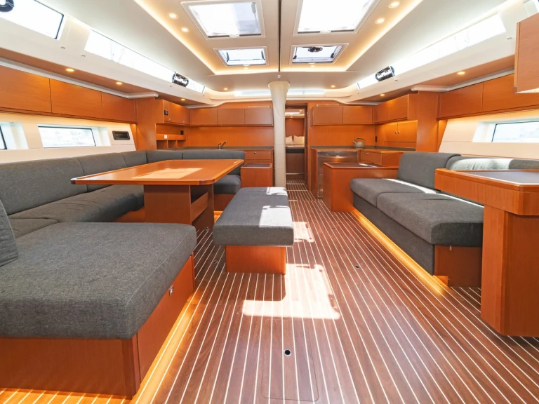 Verhuur Zeilboot in Álimos - Bavaria Bavaria C57