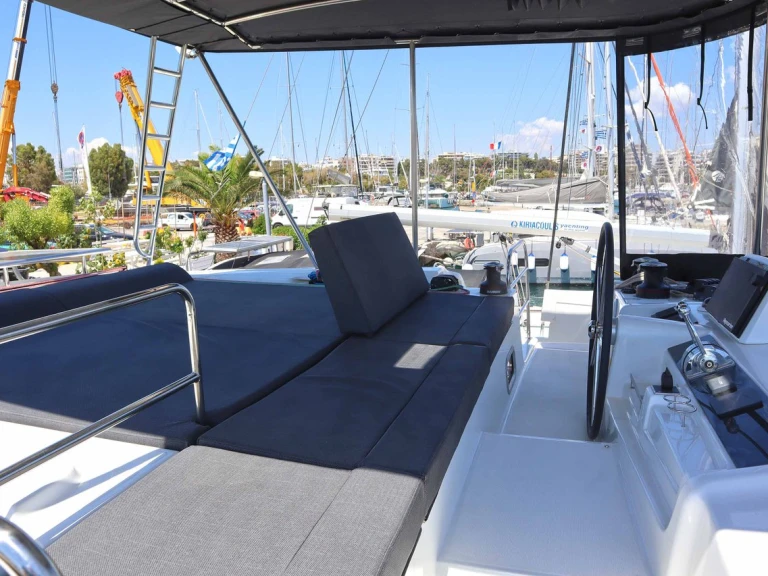 Verhuur Catamaran Lagoon met vaarbewijs