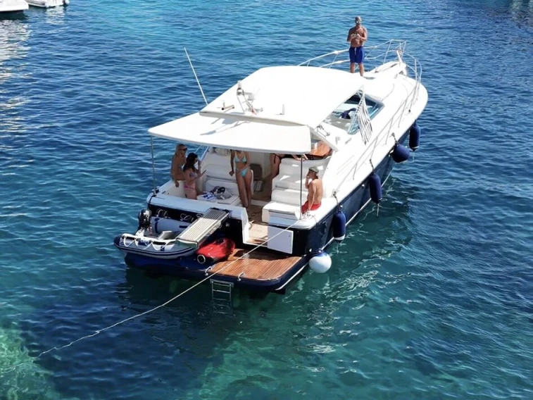 Uniesse 42 open te huur van particulier of professional in Porto Rotondo