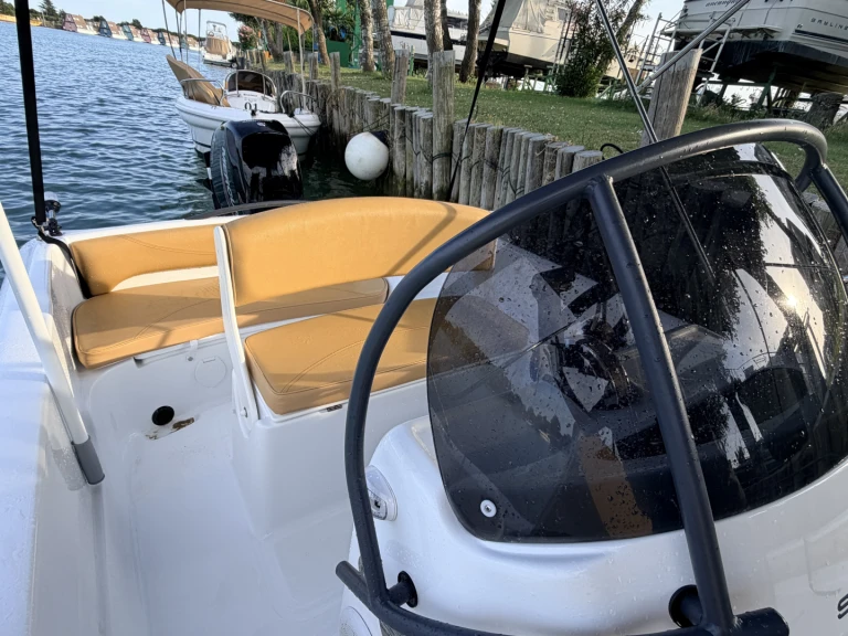 Verhuur Motorboot in Bevazzana - Ranieri Shark 19