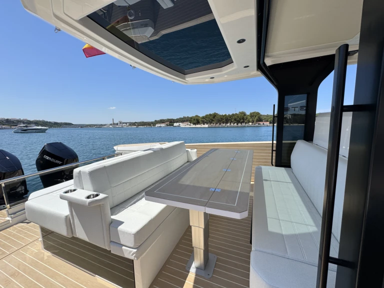 Saxdor SAXDOR 400 GTS te huur van particulier of professional in Mahon Port