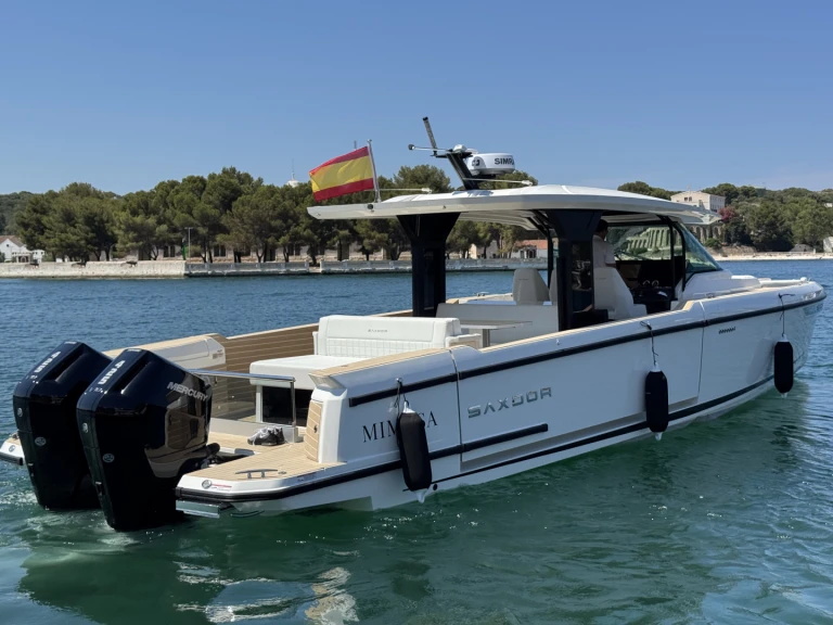 Huur een Saxdor SAXDOR 400 GTS in Mahon Port