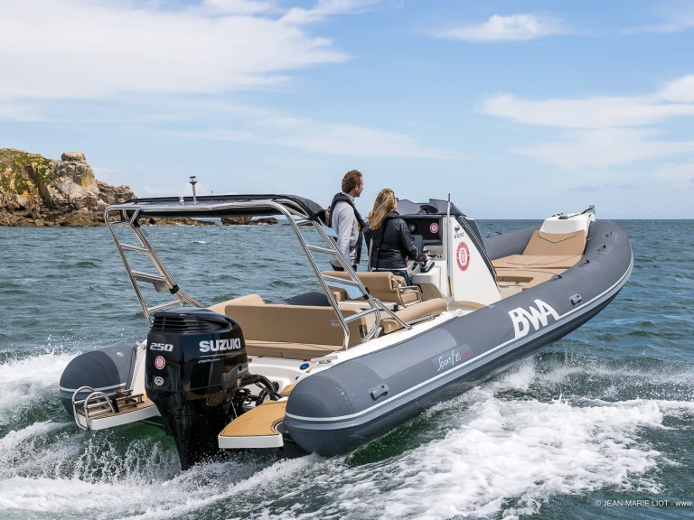 Bootverhuur La Trinité-sur-Mer goedkoop Sport 26 GTO