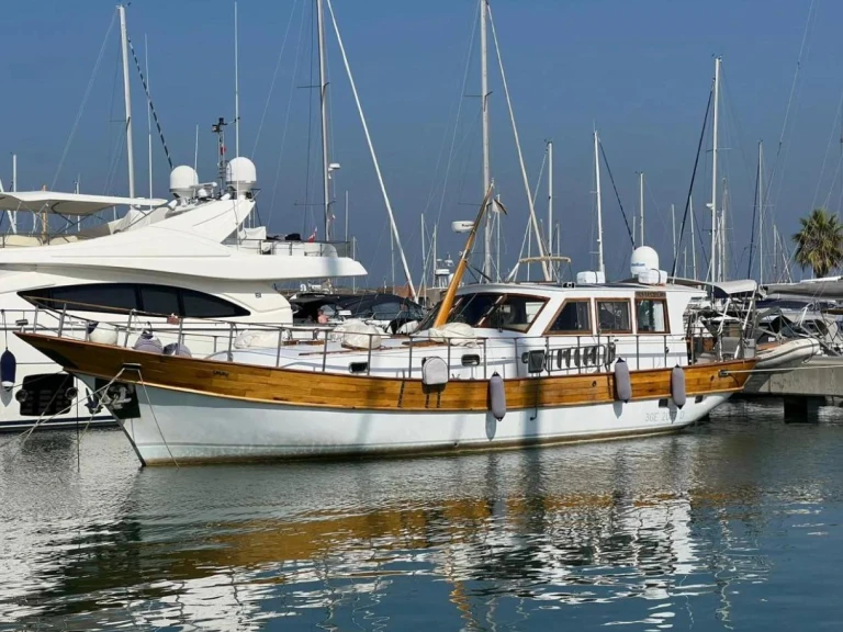 Bootverhuur Gulet First 48 in Pisa via SamBoat