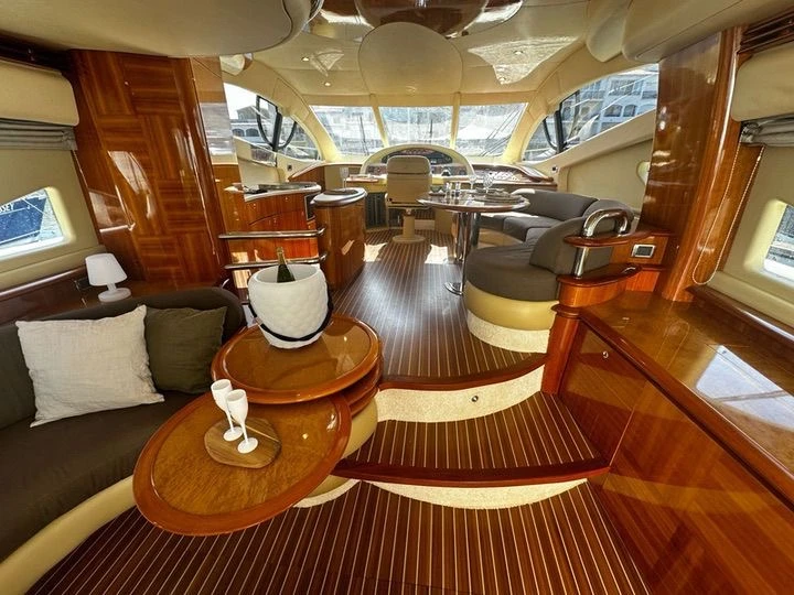 Bootverhuur Azimut Azimut 55 Fly in Roses via SamBoat