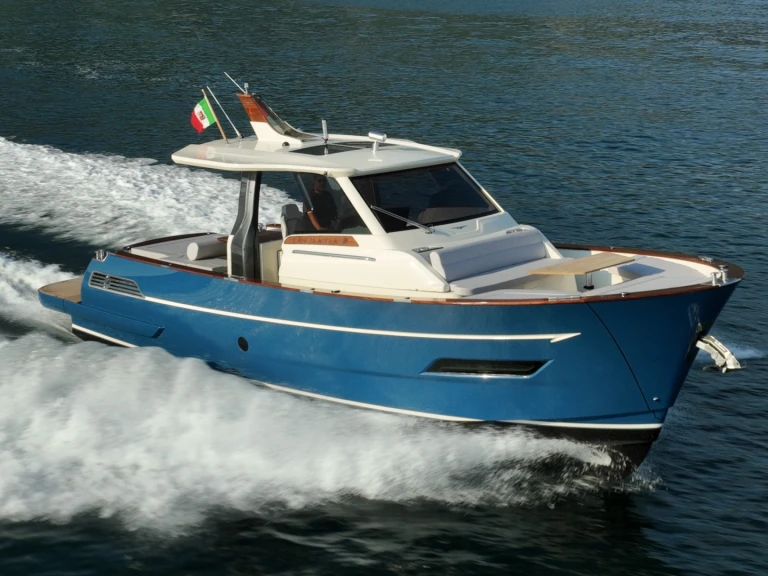 Lancia Aprea 42 te huur van particulier of professional in Sorrento