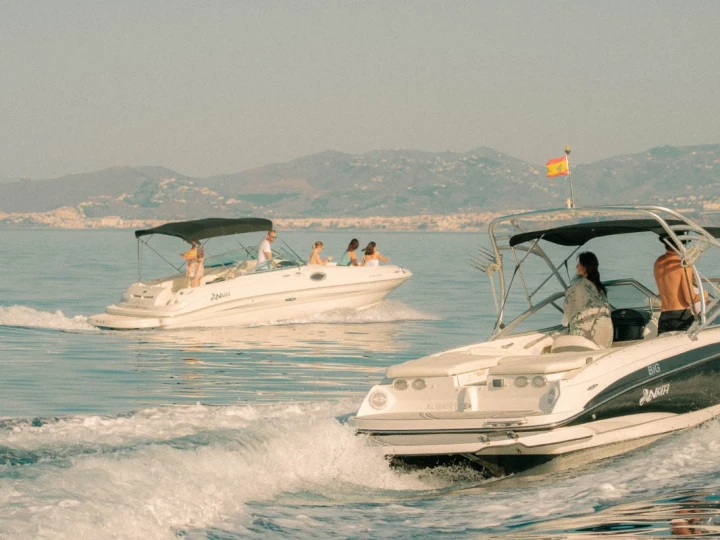 Huur een Sea Ray Sea Ray 240 Sundeck in La Herradura