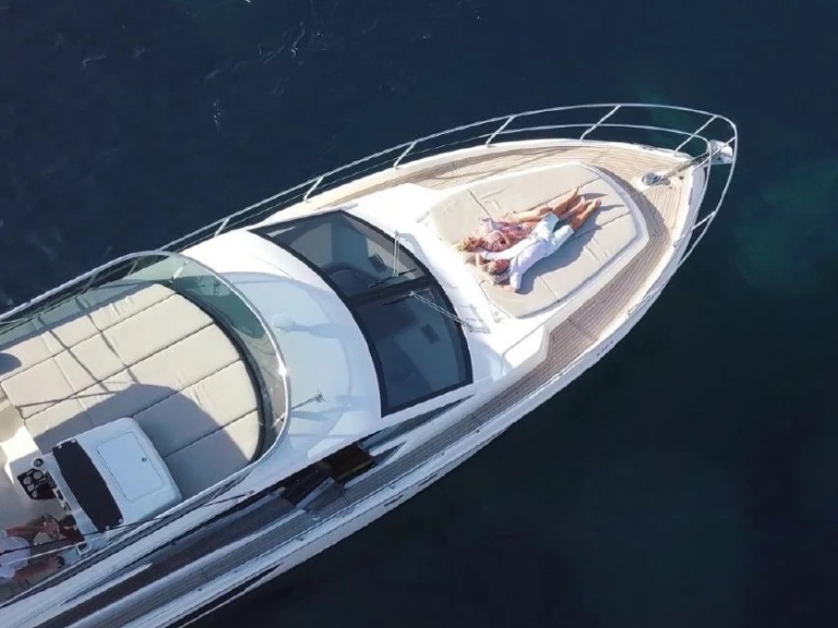 Verhuur Motorboot in Ibiza Town - Absolute Yachts Absolute 52 Fly