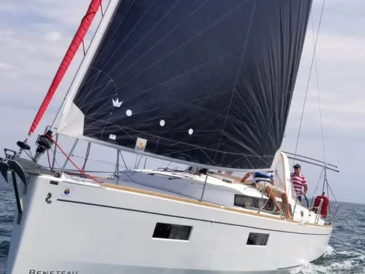 Bénéteau Oceanis 38.1 te huur van particulier of professional in Les Sables-d'Olonne