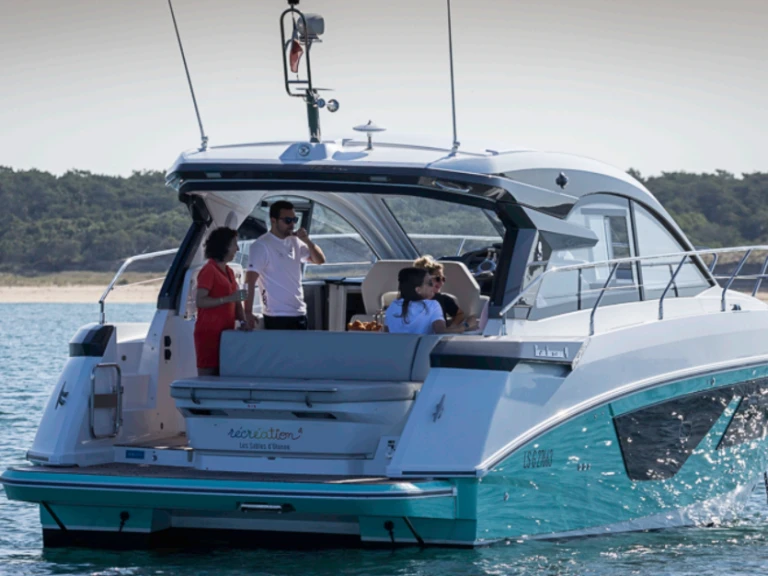 Bénéteau Gran Turismo 41 te huur van particulier of professional in Les Sables-d'Olonne