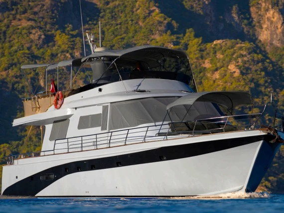 Huur Motorboot met of zonder schipper Custom Made in Göcek