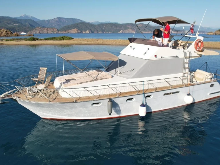 Motorboot te huur in Göcek voor de beste prijs