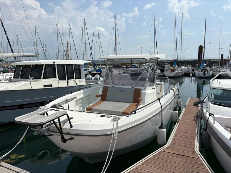Motorboot te huur in Brest voor de beste prijs