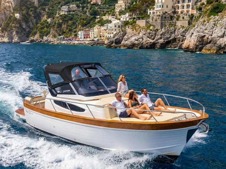 Gozzo Libeccio 32WA te huur van particulier of professional in Sorrento