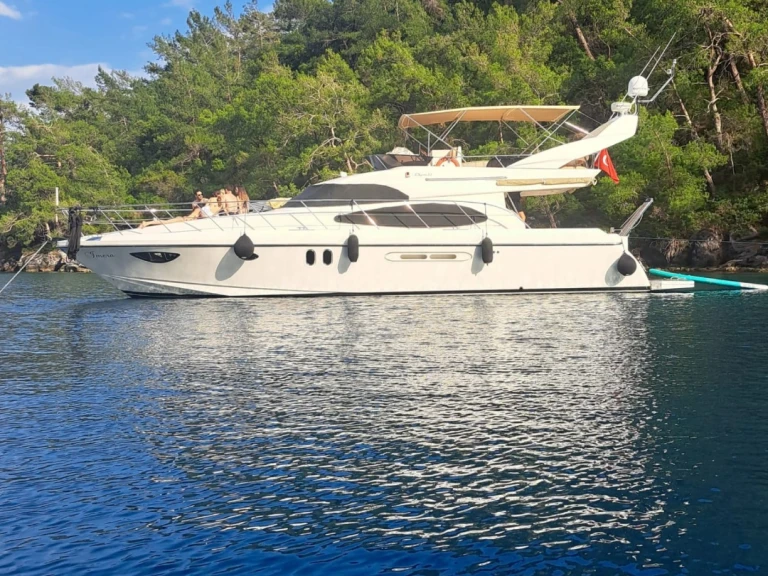 Motorboot te huur in Göcek voor de beste prijs