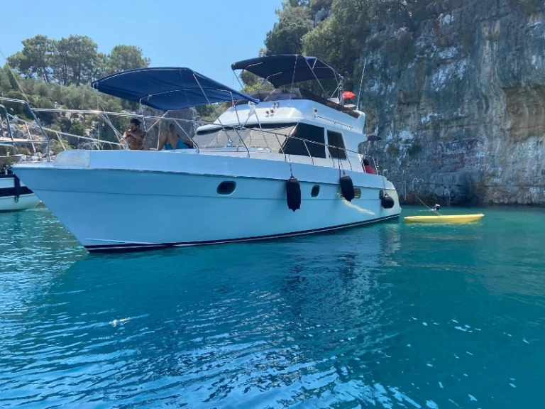 Motorboot te huur in Göcek voor de beste prijs