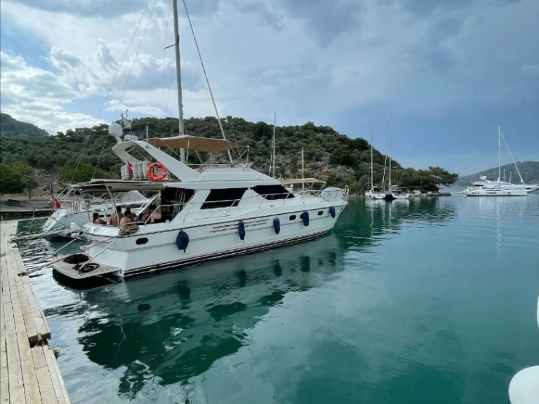 Motorboot te huur in Göcek voor de beste prijs