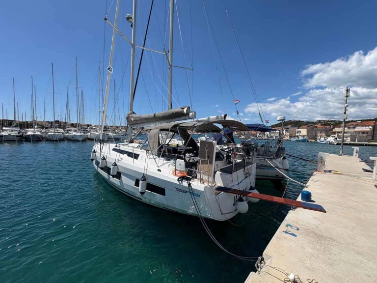 Zeilboot te huur in Murter-Kornati voor de beste prijs