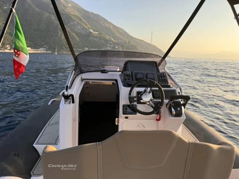 Huur Motorboot met of zonder schipper Ranieri in Reggio Calabria