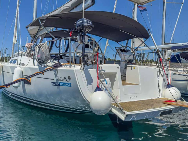 Bootverhuur Pula goedkoop Hanse 455