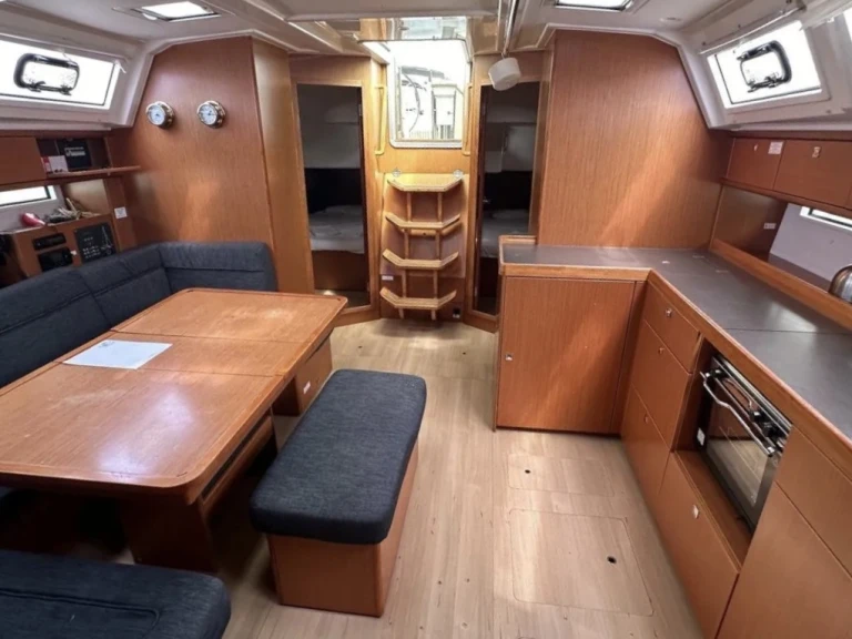 Bootverhuur Bavaria Cruiser 46 in Izola via SamBoat