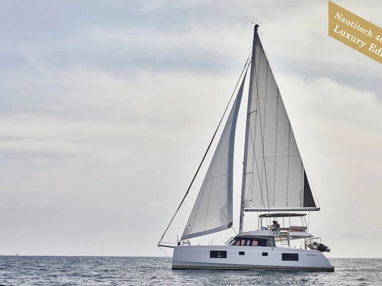 Catamaran te huur in Álimos voor de beste prijs