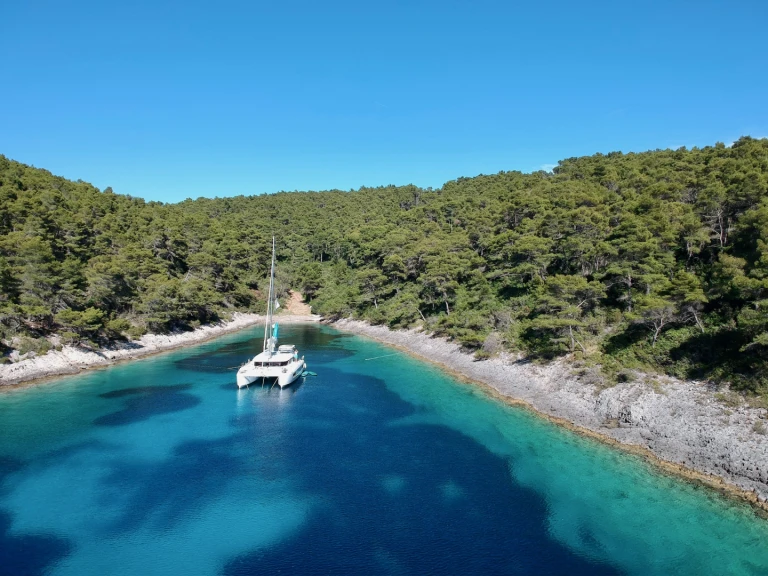Verhuur Catamaran Lagoon met vaarbewijs