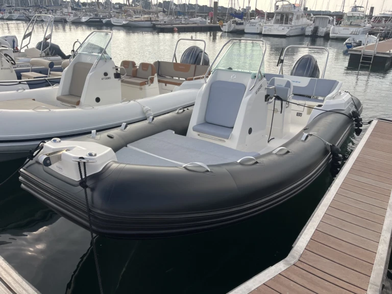 Bootverhuur La Trinité-sur-Mer goedkoop Medline 6.8
