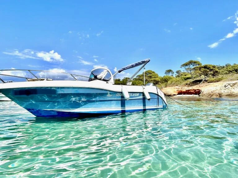 Jachthuur in Les Salins d'Hyères - Quicksilver Quicksilver 635 Commander via SamBoat
