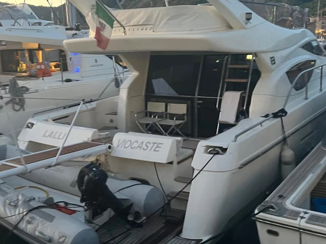 Motorboot te huur in Polignano a Mare voor de beste prijs