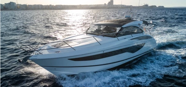Bootverhuur Princess V40 in Port de Sitges Aiguadolç via SamBoat