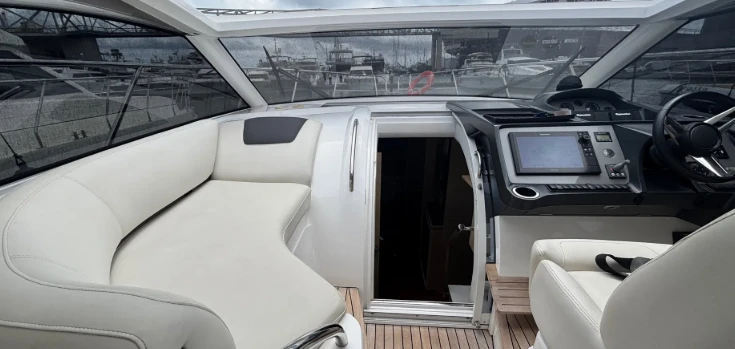 Princess V40 te huur van particulier of professional in Port de Sitges Aiguadolç