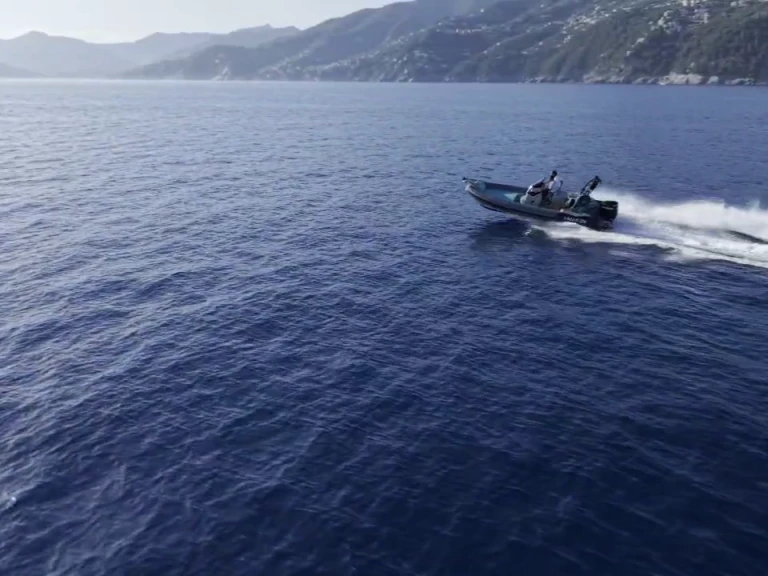 Huur RIB met of zonder schipper bluerib in Chiavari