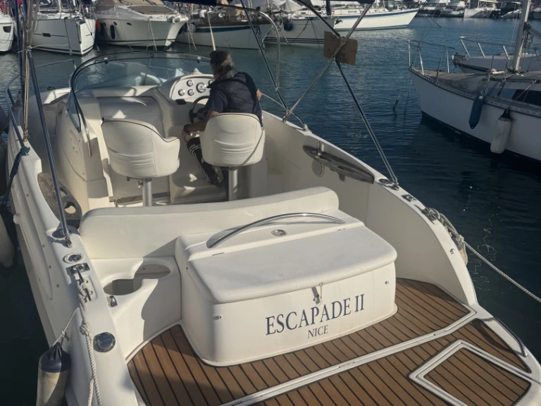 Motorboot te huur in Saint-Laurent-du-Var voor de beste prijs