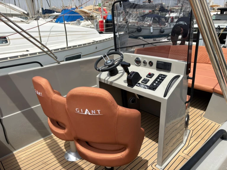Bootverhuur Port d'Alicante goedkoop 600 SPORT